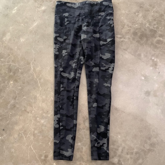 camo leggings with side pockets - Picture 1 of 5
